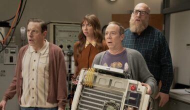 'Stuart Fails to Save the Universe' Trailer: 'Big Bang Theory' Spinoff