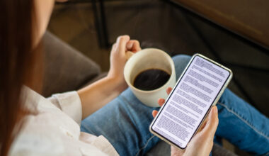 The Kindle App For iOS Has Features Your Aging Kindle Doesn't