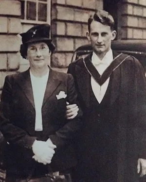 Dr Max Graham