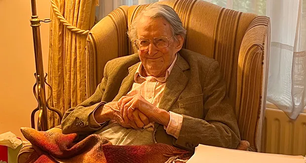 Dr Max Graham