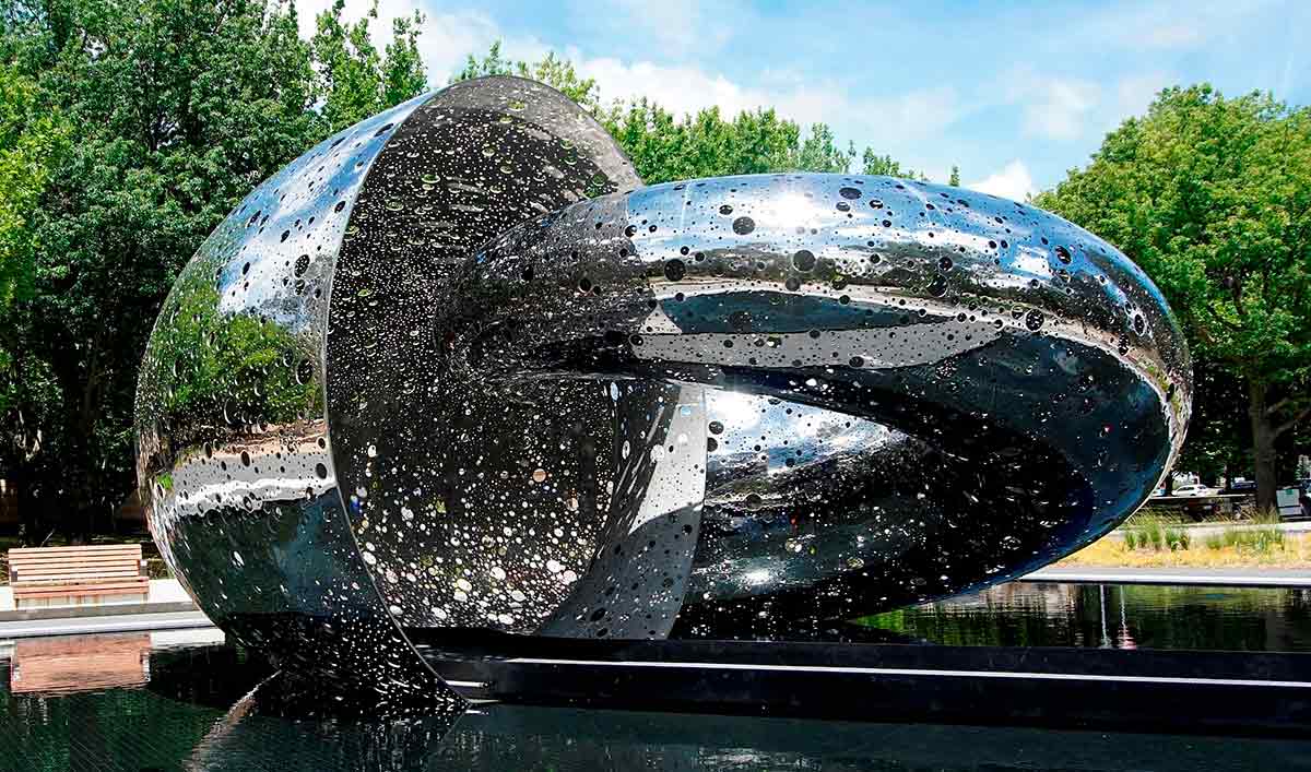 ouroboros sculpture garden national gallery art australia