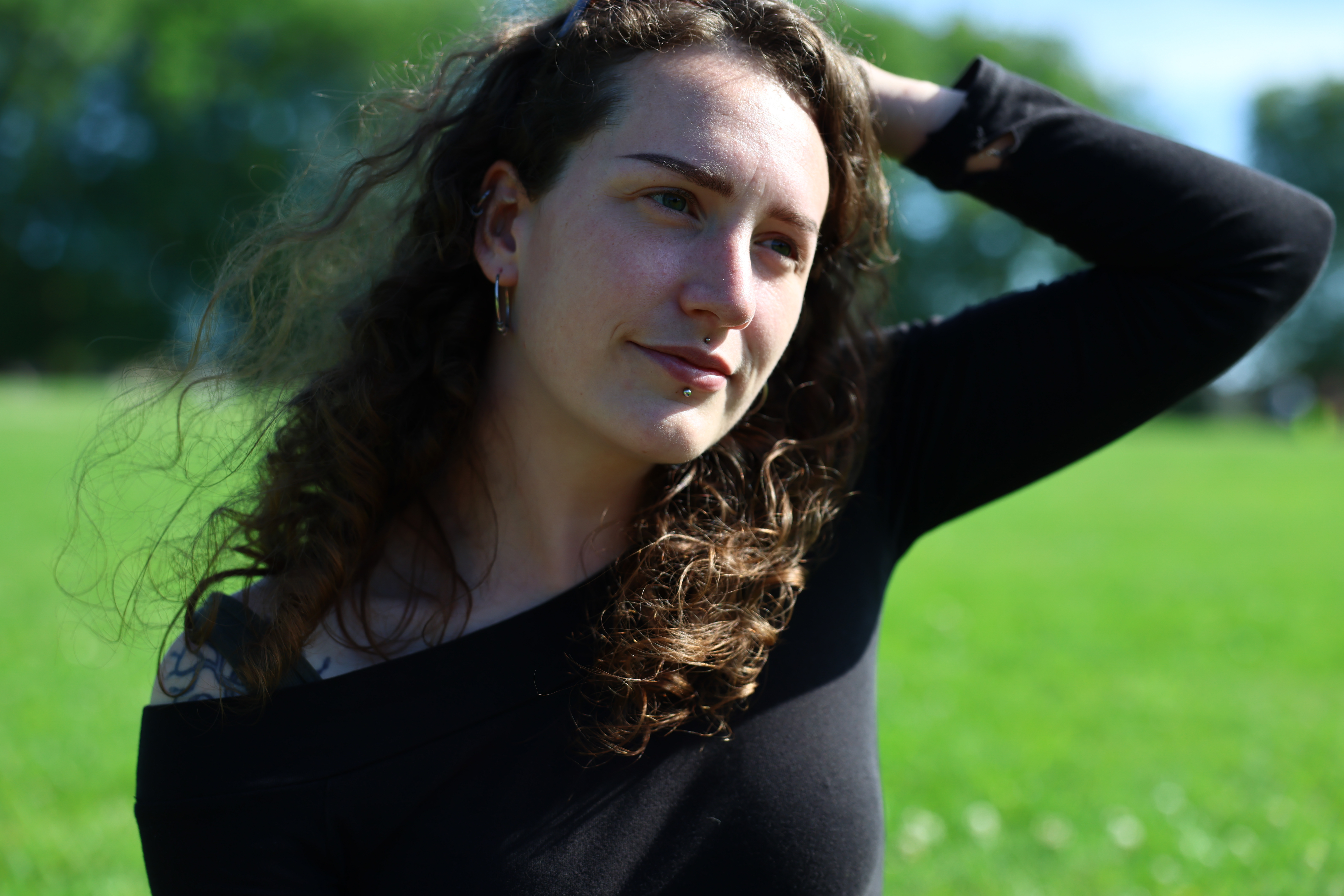 A portrait of a woman taken on a Canon EOS R6 Mark III