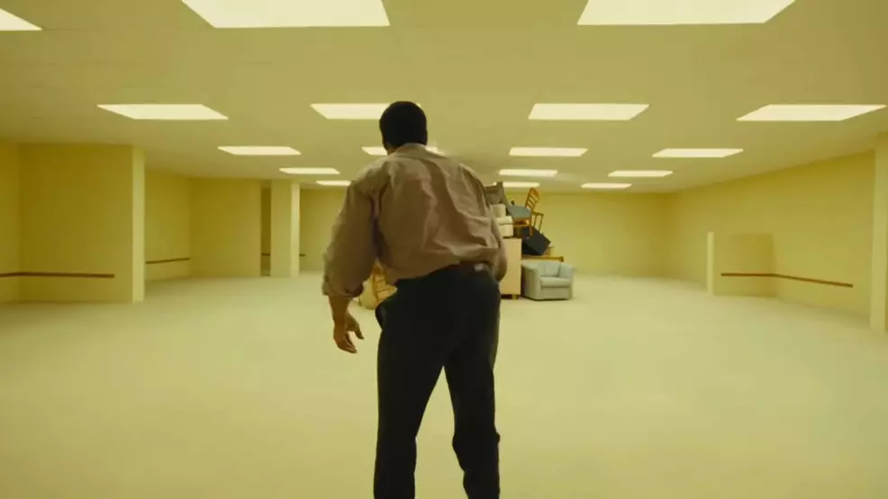 Chiwetel Ejiofor in the Backrooms.