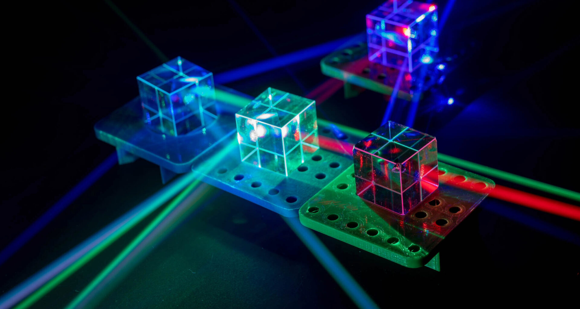 Twisting a crystal unlocks a new way to control quantum light