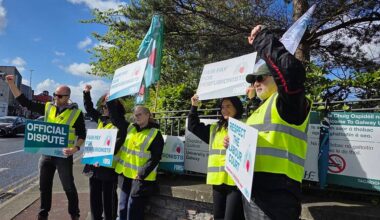 Specialised cardiac professionals picket outside UHG