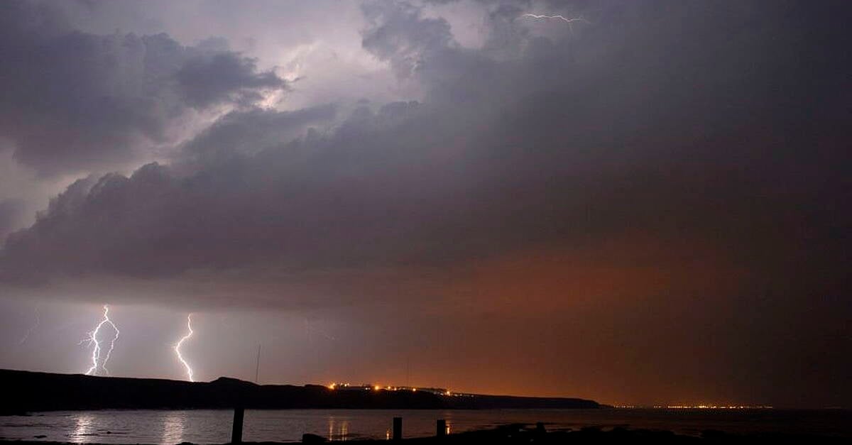 Thunderstorm warning issued for 19 counties