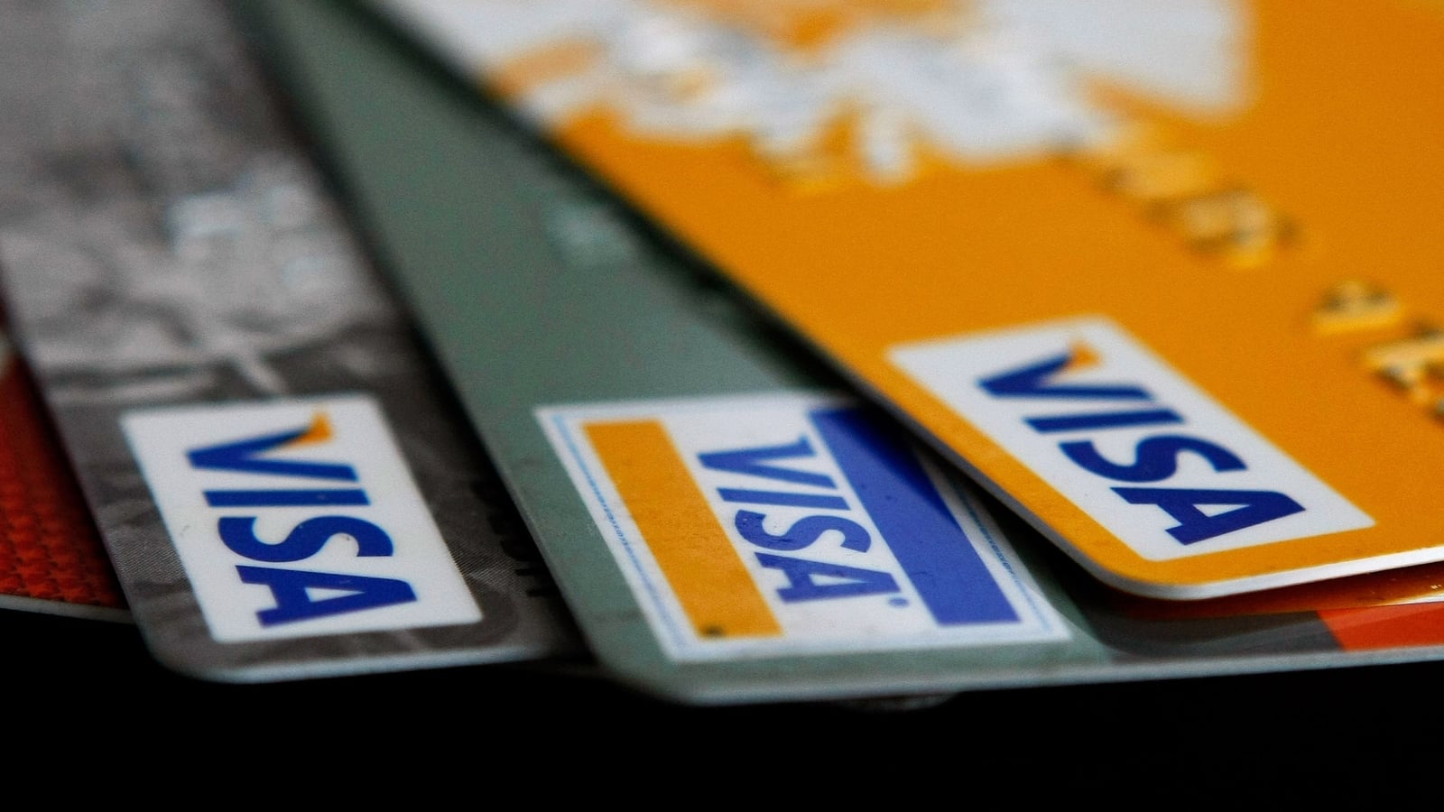 Visa to lay off 7% of staff as efficiency push deepens