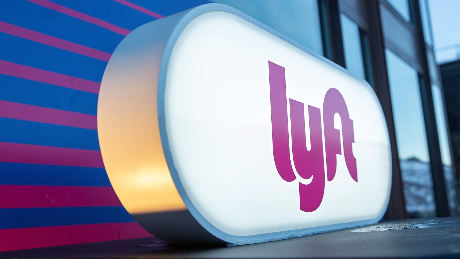 Lyft buys Dublin's Lynk & Limerick's Swift taxi services