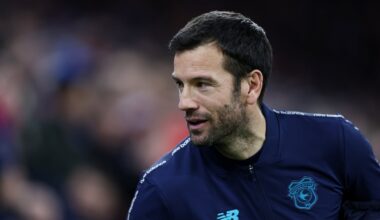 Barry-Murphy signs new deal at Cardiff City