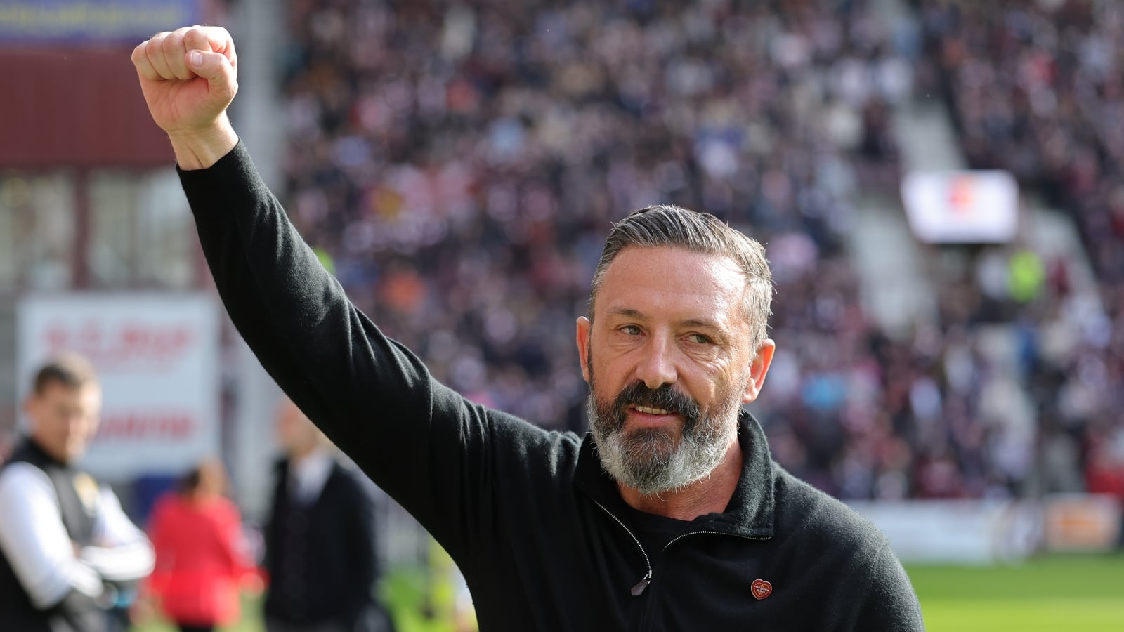 New Rangers manager to start debut season suspended
