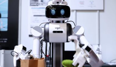 Japan plans to have 10m AI-equipped robots by 2040