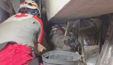 Rescuers close to quake survivor trapped for eight days