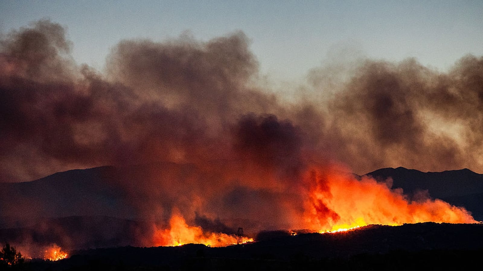 Fans banned from Tour de France stage amid wildfires