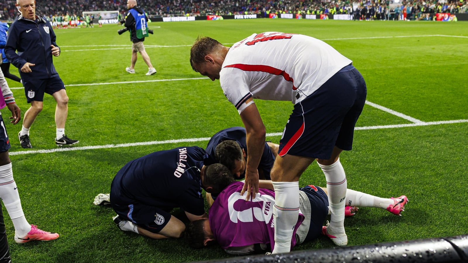 Henderson injured during England celebrations