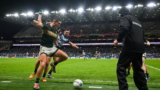 21 February 2026; Joe O'Connor of Kerry in action against Brian Howard and Niall Scully of Dublin during the Allianz Football League Division 1 match between Dublin and Kerry at Croke Park in Dublin. Photo by David Fitzgerald/Sportsfile