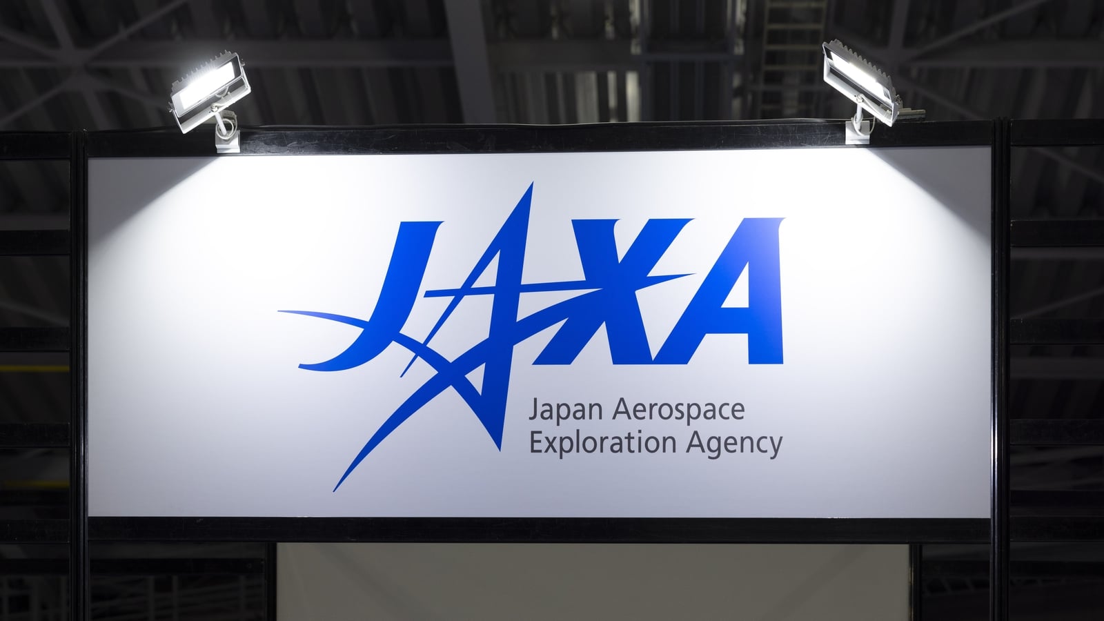 Japan successfully launches, lands reusable rocket