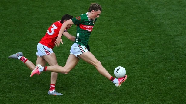 11 July 2026; Kobe McDonald of Mayo in action against Tadgh McDonnell of Louth during the GAA Football All-Ireland Senior Championship semi-final match between Mayo and Louth at Croke Park in Dublin. Photo by Stephen McCarthy/Sportsfile
