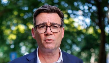 Burnham set to lead UK Labour with backing of 349 MPs