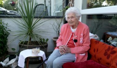'A godsend' - Woman, 102, on supports during hot weather