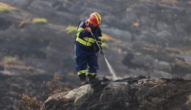 Helicopters return on fourth day of Killarney wildfires