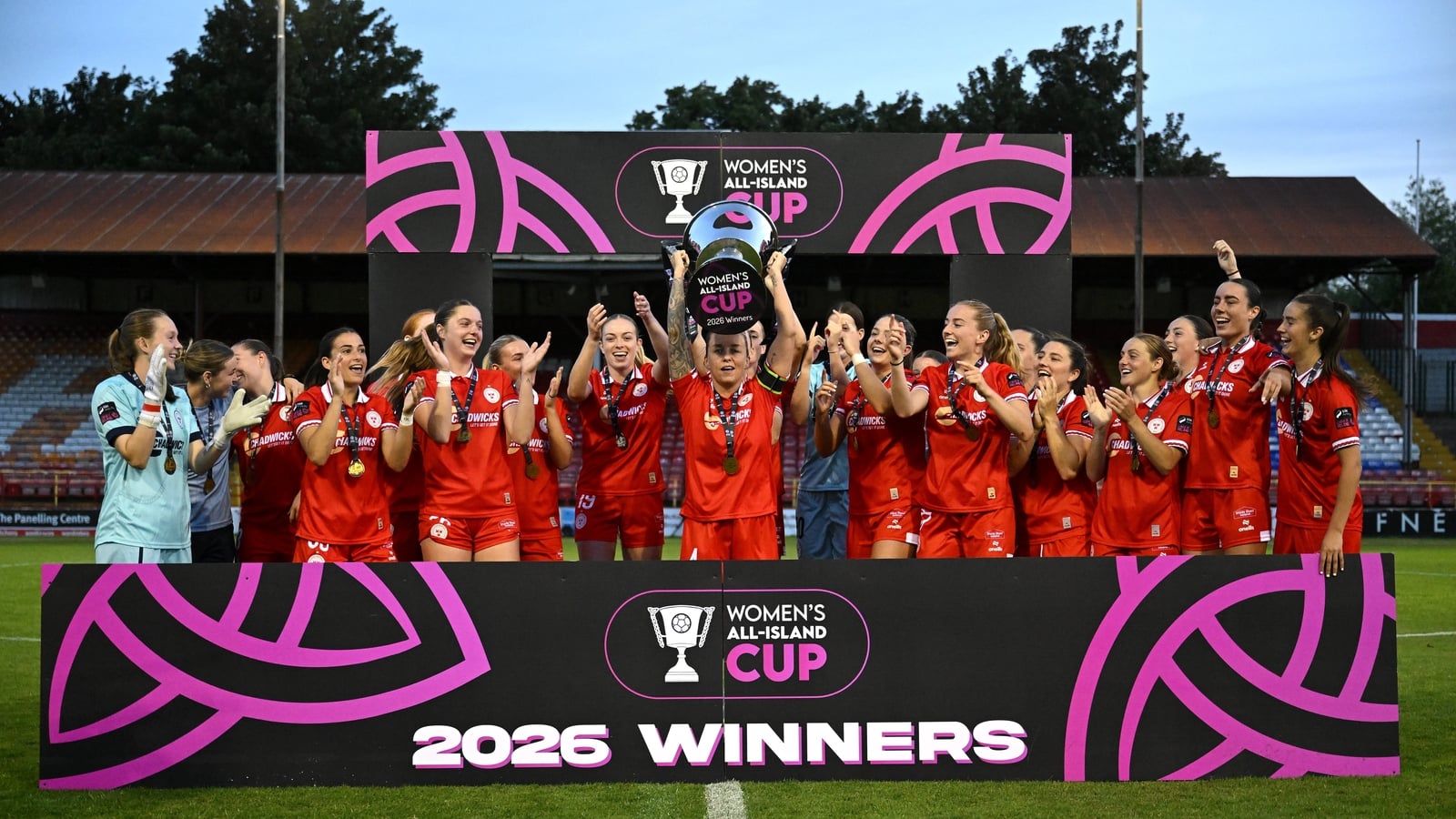 Shels hold off 10-player Galway to take All-Island Cup