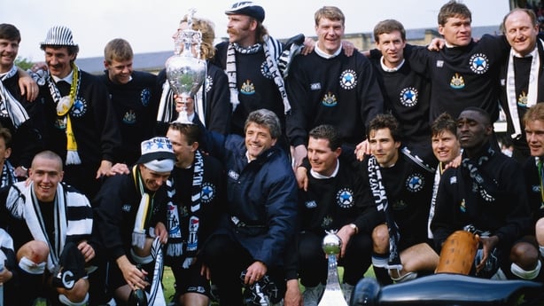NEWCASTLE UPON TYNE, UNITED KINGDOM - MAY 09: Newcastle United manager Kevin Keegan holds the League Division One trophy after the League Division One match against Leicester City at St James' Park on May 9, 1993 in Newcastle, England,( Back row left to right) Paul Bracewell, Terry McDermott (Assist
