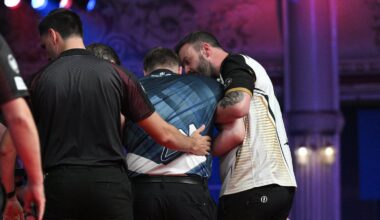 Menzies taken ill on World Matchplay stage