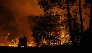 France orders evacuation of peninsula as wildfires rage