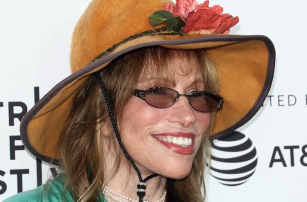 Carly Simon