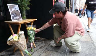 Glen Hansard fans make way to Grafton Street in tribute