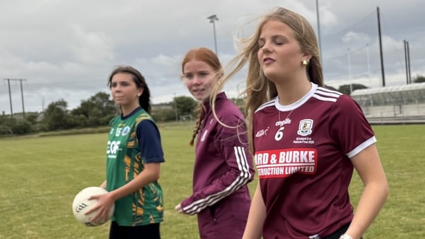 Aoibhe Daly, Emma Sheehan and Toraí O'Flynn at Claregalway