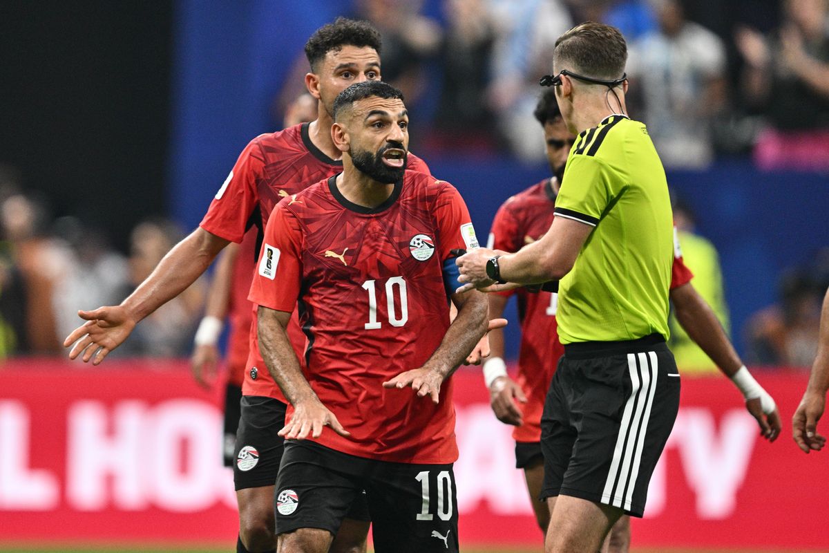 ATLANTA, GEORGIA - JULY 7: Referee, Francois Letexier with Mohamed Salah of Egypt during the FIFA World Cup 2026 Round of 16 match between Argentina and Egypt at Atlanta Stadium on July 7, 2026 in Atlanta, United States. (Photo by Sebastian Frej/Getty Images)