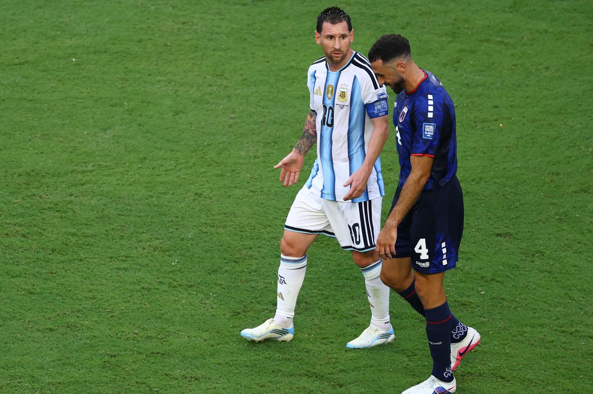 Pico Lopes and Lionel Messi
