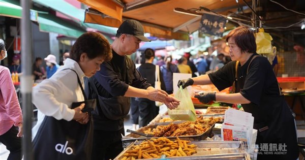 Consumers expect living costs to rise 8.8% over next year: Academia Sinica