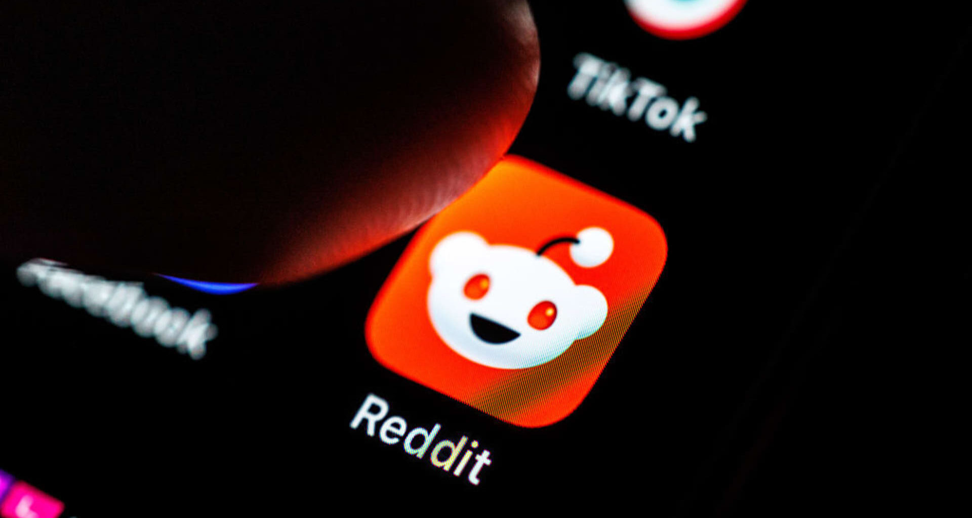 One of the best AI data stories is emerging in this social media stock, says Tony Zhang