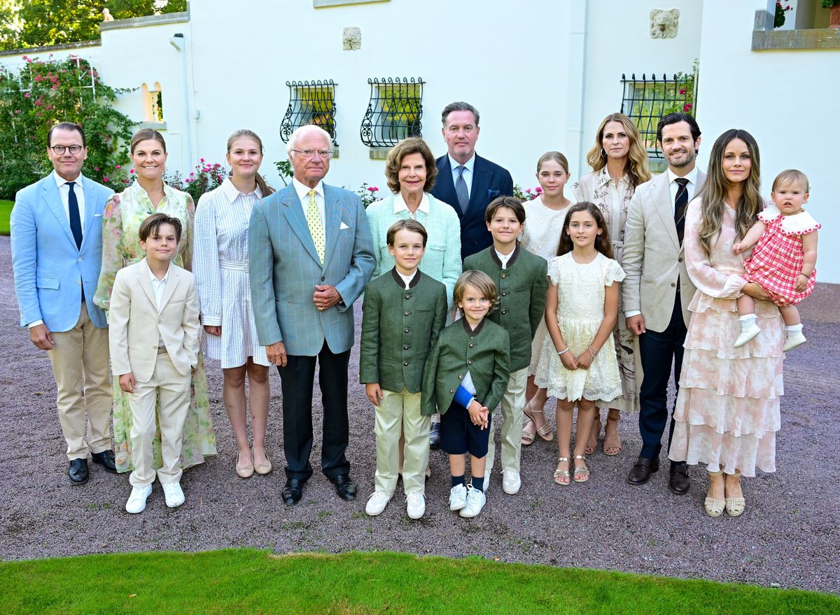 The Swedish royal family fathered to celebrate