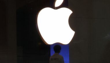 Apple delays smart glasses launch to 2027 over privacy concerns, report says