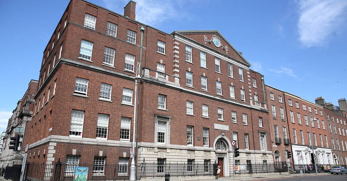 150 women turned away from private care at National Maternity Hospital