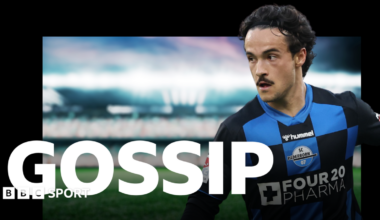 Paderborn midfielder Mika Baur