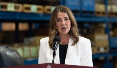 Alberta pitches new West Coast oil pipeline to B.C.'s South Coast