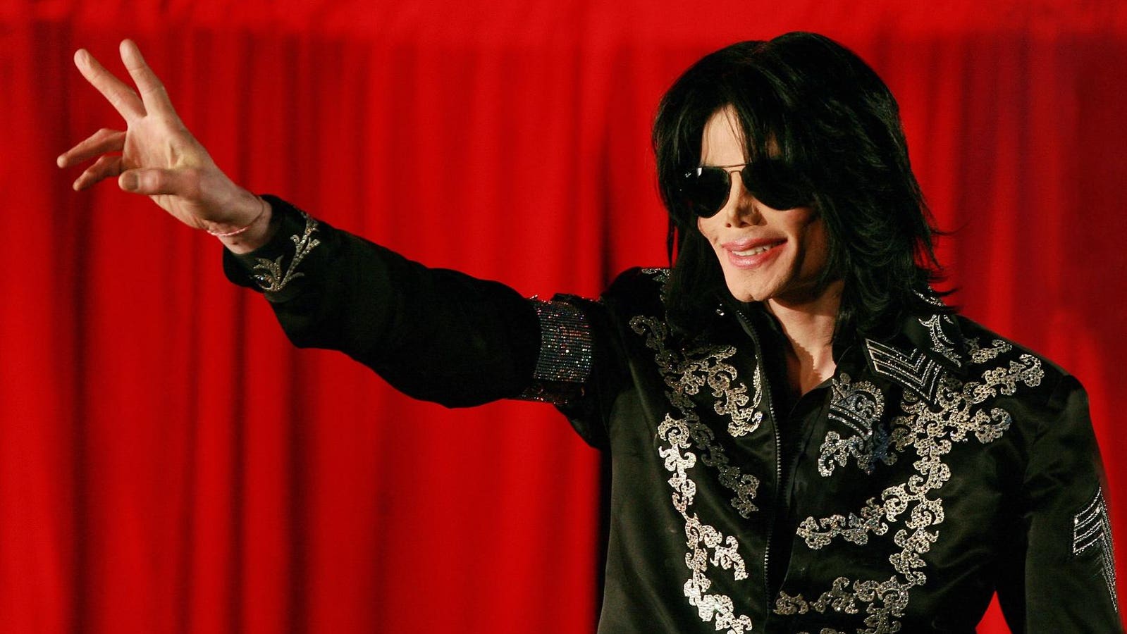 Michael Jackson Blocks Himself From New No. 1s On Several Charts