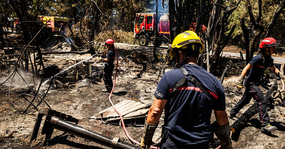 Wildfires in southern France forces thousands from their homes