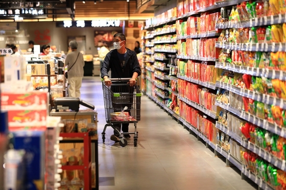 China Moves to Shore Up Struggling Brick-and-Mortar Retailers