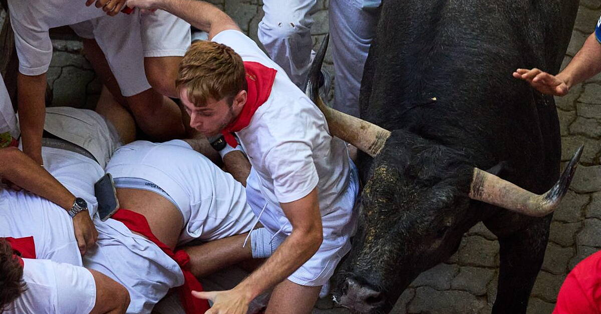 Runner gored in the face at Spain’s San Fermin bull run festival
