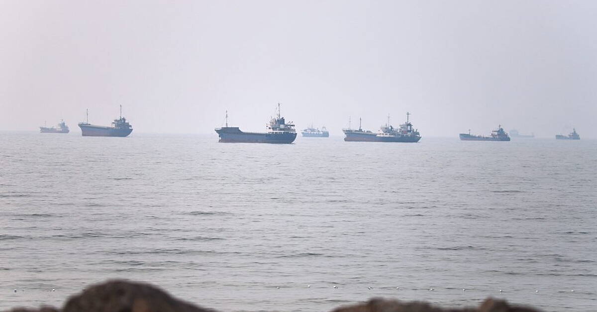 US launches more strikes on Iran as standoff over Strait of Hormuz escalates