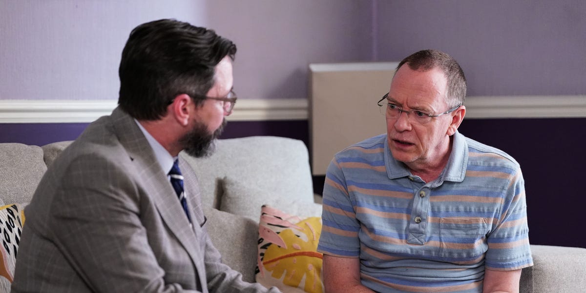 EastEnders' Ian reveals devastating decision in early iPlayer release
