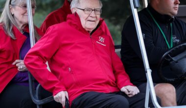Warren Buffett Cuts Gates From Stock Donations—Gives To His Childrens’ Charities