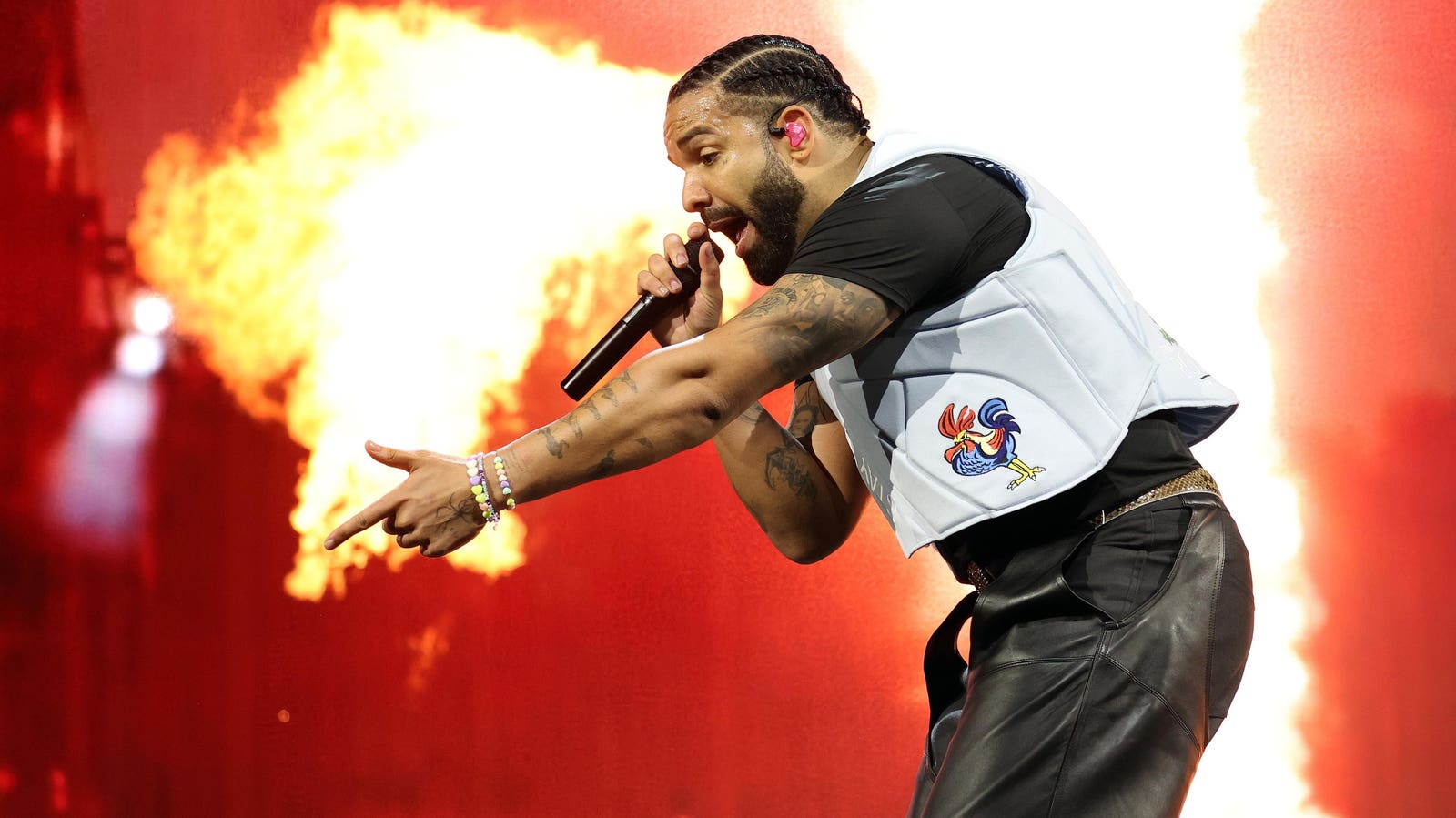 Drake Replaces Himself At No. 1 With A Milestone New Champion