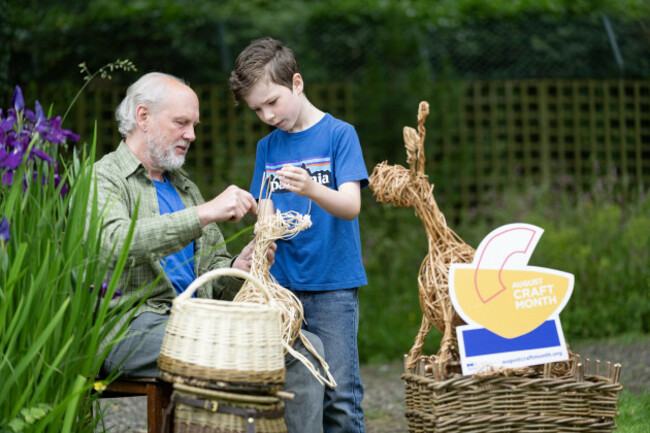 3 - Clive Lyttle _ Welig Heritage Crafts willow weaving demonstration