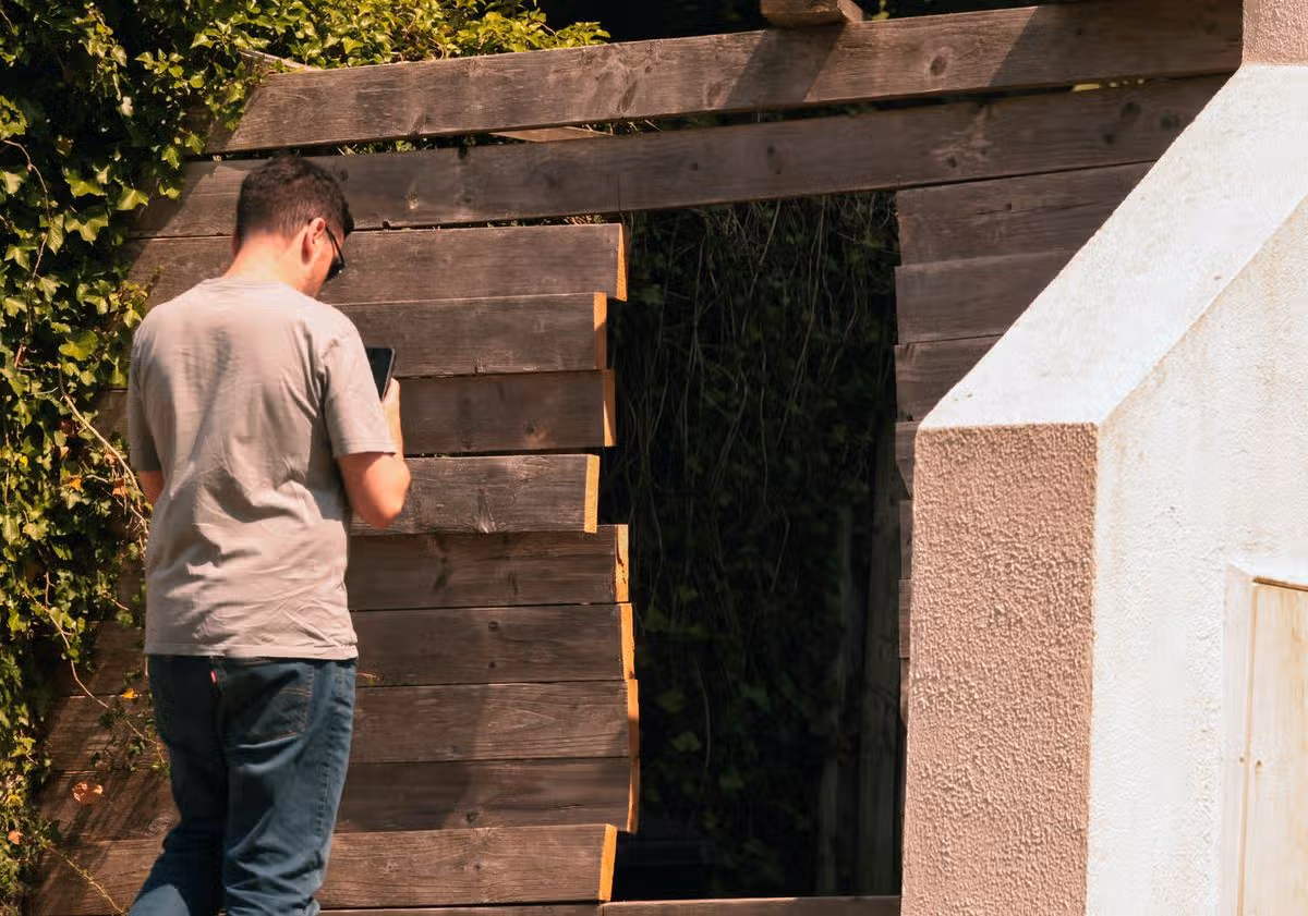 Irish Mirror's Paul Healy at the property